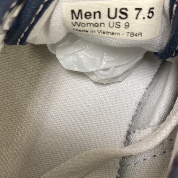 Unisex Vans Off The Wall Lace Up Sneakers - Picture 6 of 6